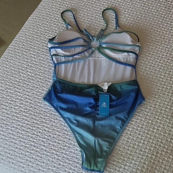 Cupshe Green and Blue One Piece Swimsuit - Picture 2 of 2